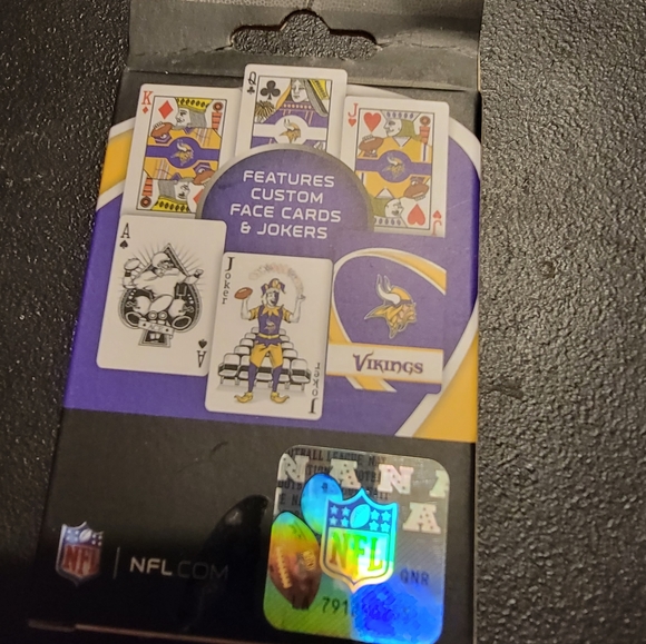New In Package NFL Minnesota Vikings Logo plastic playing cards - Picture 3 of 10